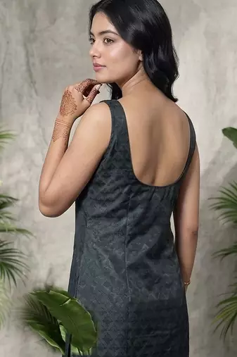 Women Regular Kurta with Trousers