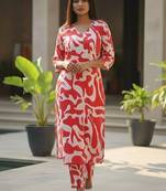 Women Printed Regular Kurta with Trousers