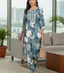 Women Ethnic Motifs Printed Regular Thread Work Kurta with Trousers