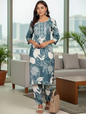 Women Ethnic Motifs Printed Regular Thread Work Kurta with Trousers 7