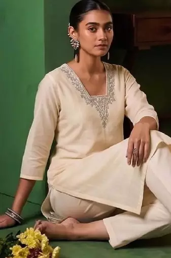 Women Embroidered Regular Thread Work Kurta with Trousers & With Dupatta