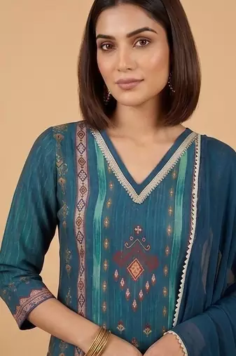 Women Ethnic Motifs Printed Regular Kurta with Trousers & With Dupatta