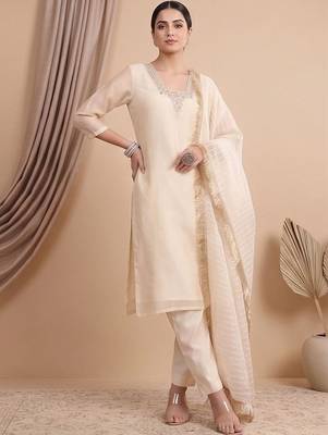 Women Ethnic Motifs Embroidered Regular Thread Work Kurta with Trousers & With Dupatta 7