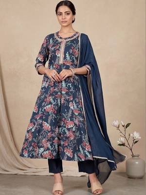 Women Floral Printed Regular Thread Work Pure Cotton Kurta with Trousers & With Dupatta 1