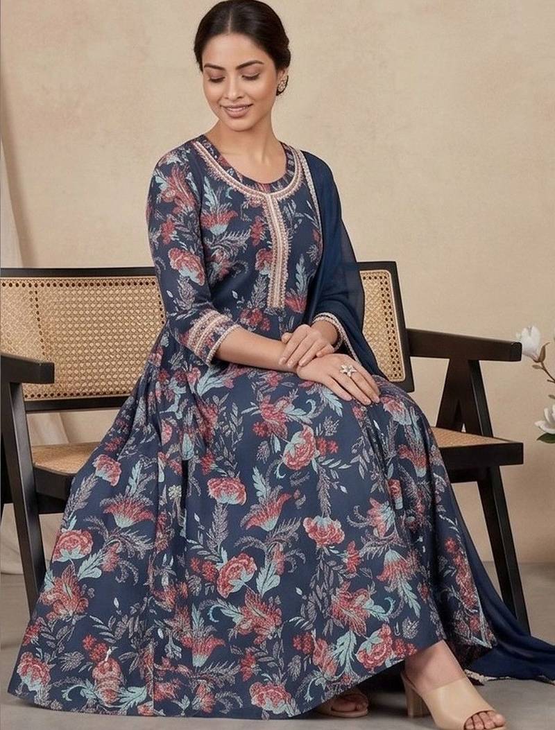 Women Floral Printed Regular Thread Work Pure Cotton Kurta with Trousers & With Dupatta