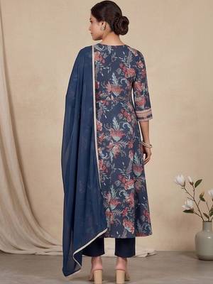Women Floral Printed Regular Thread Work Pure Cotton Kurta with Trousers & With Dupatta 6