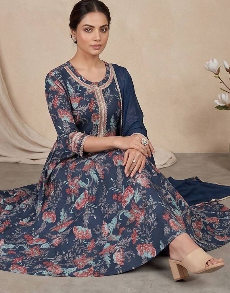 Women Floral Printed Regular Thread Work Pure Cotton Kurta with Trousers & With Dupatta