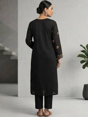 Women Ethnic Motifs Printed Regular Thread Work Pure Cotton Kurta with Trousers & With Dupatta 3