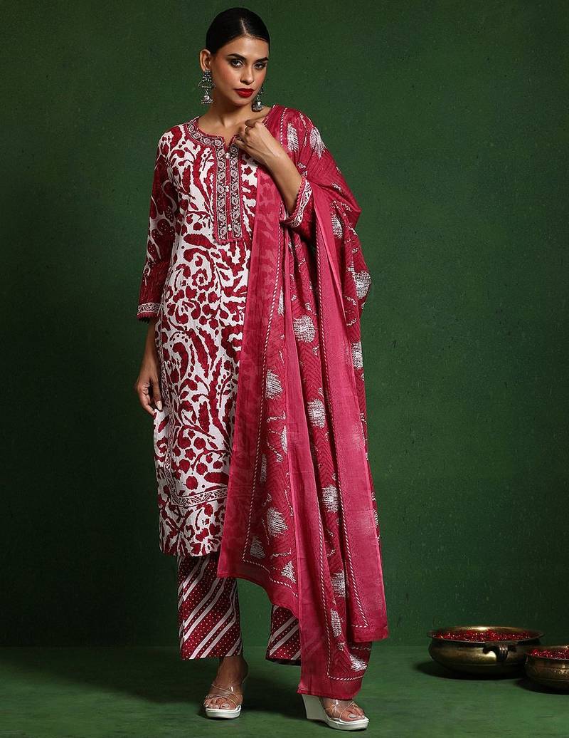 Women Printed Regular Thread Work Pure Cotton Kurta with Trousers & With Dupatta