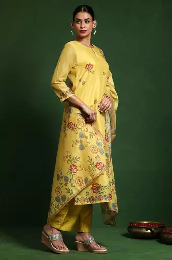 Floral Embroidered Sequinned Chanderi Silk Kurta with Trousers & Dupatta