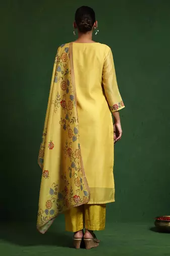 Floral Embroidered Sequinned Chanderi Silk Kurta with Trousers & Dupatta