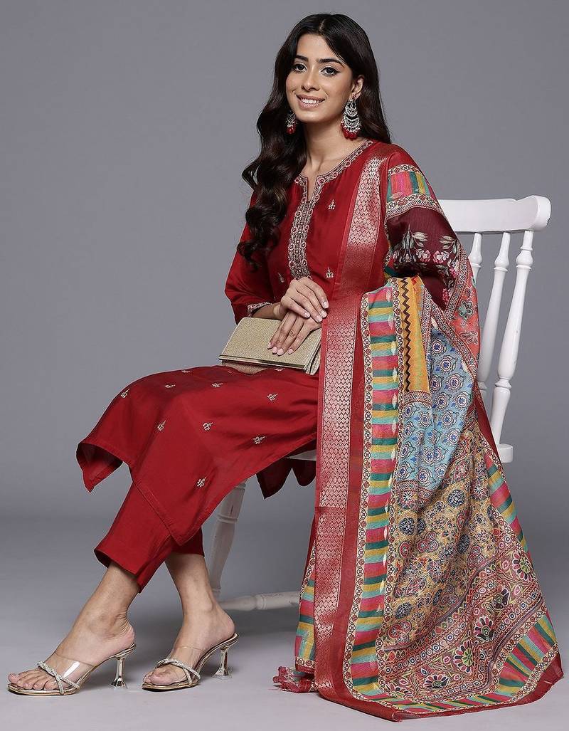 Women Floral Embroidered Kurta with Trousers & Dupatta