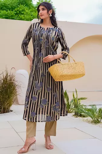 Women Printed Regular Kurta with Trousers