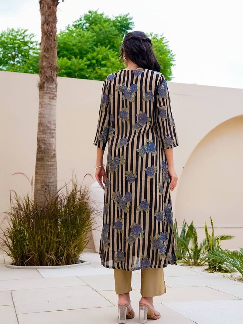 Women Printed Regular Kurta with Trousers