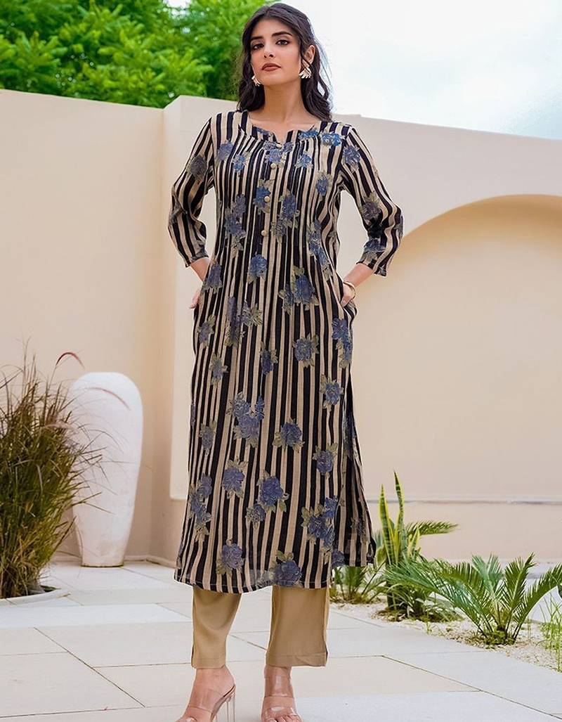 Women Printed Regular Kurta with Trousers