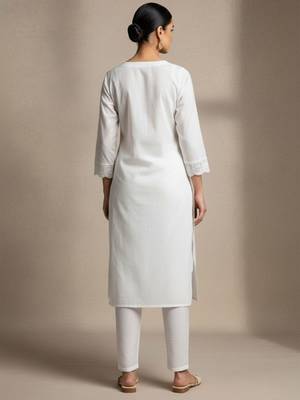 Women Ethnic Motifs Embroidered Regular Thread Work Kurta with Trousers & With Dupatta 5