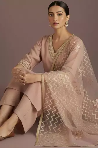 Women Regular Thread Work Kurta with Trousers & With Dupatta