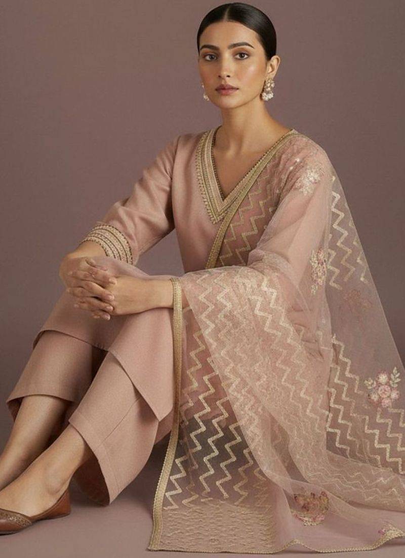 Women Regular Thread Work Kurta with Trousers & With Dupatta