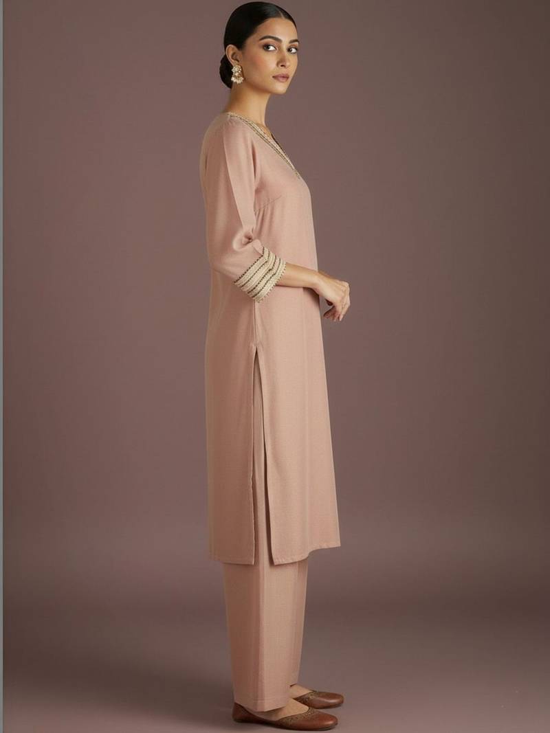 Women Regular Thread Work Kurta with Trousers & With Dupatta