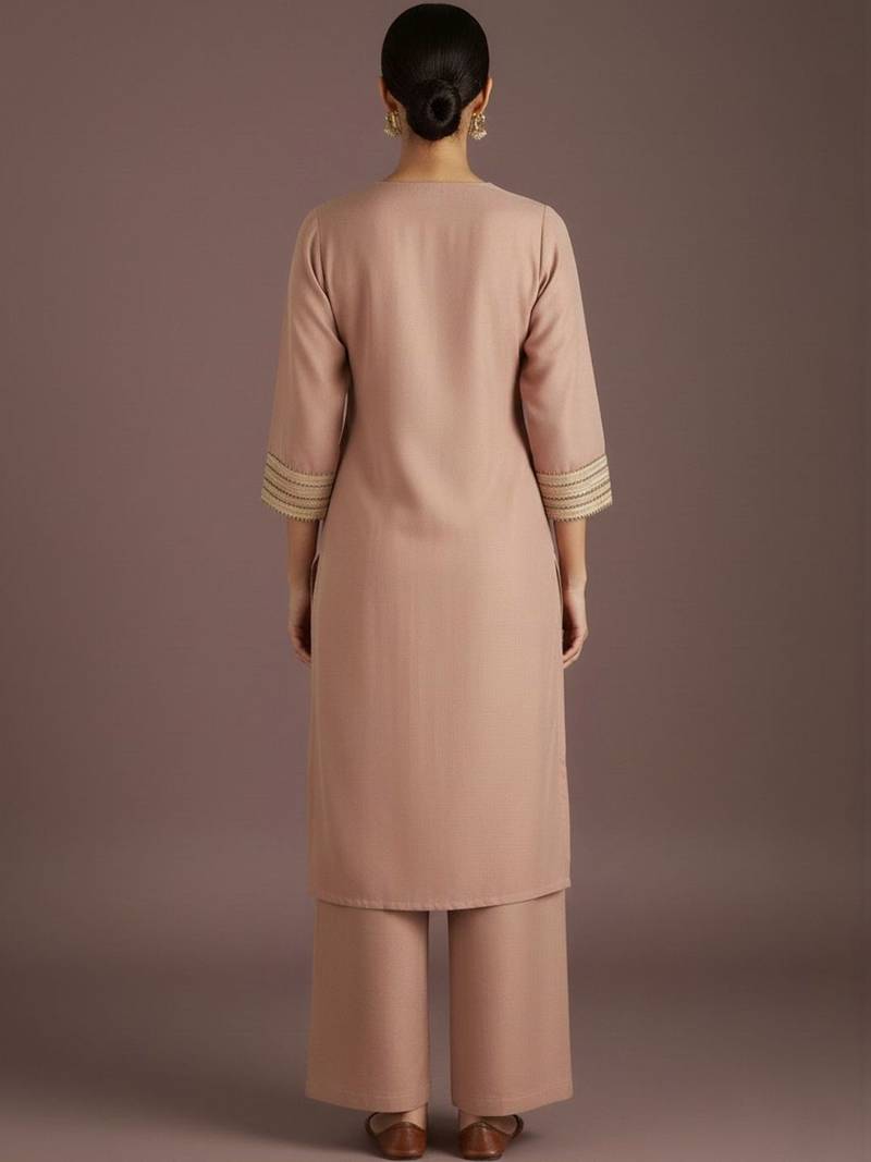 Women Regular Thread Work Kurta with Trousers & With Dupatta