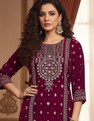 Women Ethnic Motifs Embroidered Regular Thread Work Velvet Kurta with Trousers 2