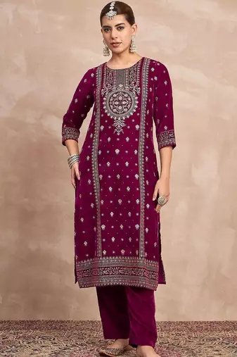 Women Ethnic Motifs Embroidered Kurta with Trousers