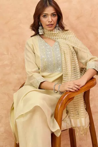Floral Yoke Design Regular V-Neck Straight Kurta With Trousers And Dupatta