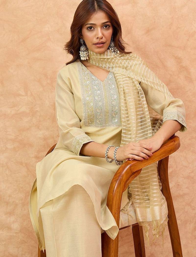 Floral Yoke Design Regular V-Neck Straight Kurta With Trousers And Dupatta