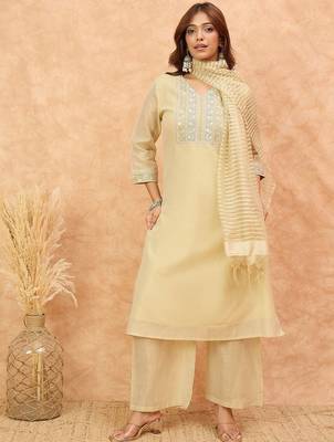 Floral Yoke Design Regular V-Neck Straight Kurta With Trousers And Dupatta 6