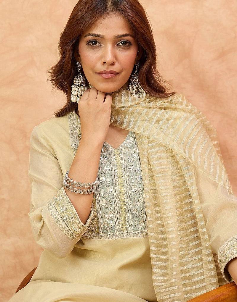 Floral Yoke Design Zari Details Straight Kurta With Trousers & Dupatta