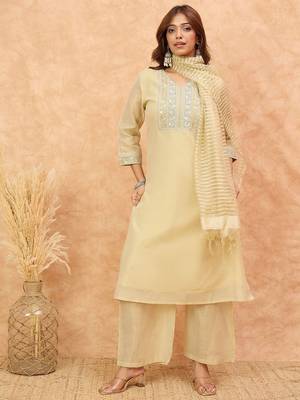 Floral Yoke Design Zari Details Straight Kurta With Trousers & Dupatta 6