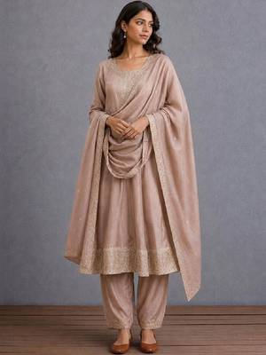 Women Ethnic Motifs Printed Anarkali Kurta with Pyjama & Dupatta 1