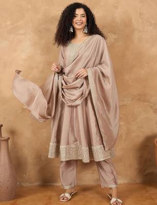 Women Ethnic Motifs Printed Anarkali Kurta with Pyjama & Dupatta 5