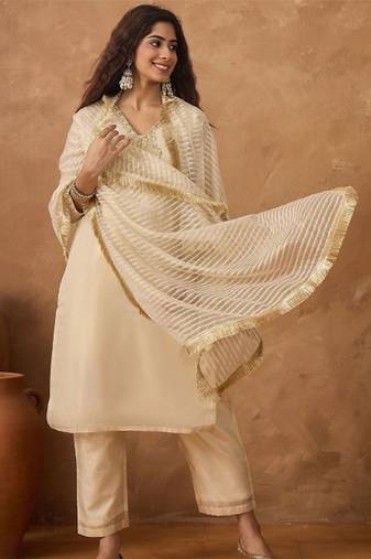 Yoke Design V-Neck Straight Kurta With Trousers & Dupatta