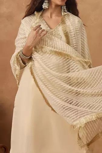 Yoke Design V-Neck Straight Kurta With Trousers & Dupatta