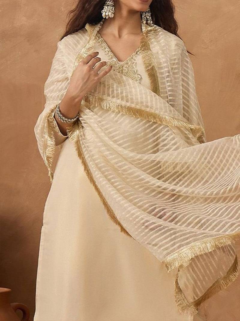 Yoke Design V-Neck Straight Kurta With Trousers & Dupatta