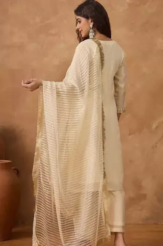 Yoke Design V-Neck Straight Kurta With Trousers & Dupatta