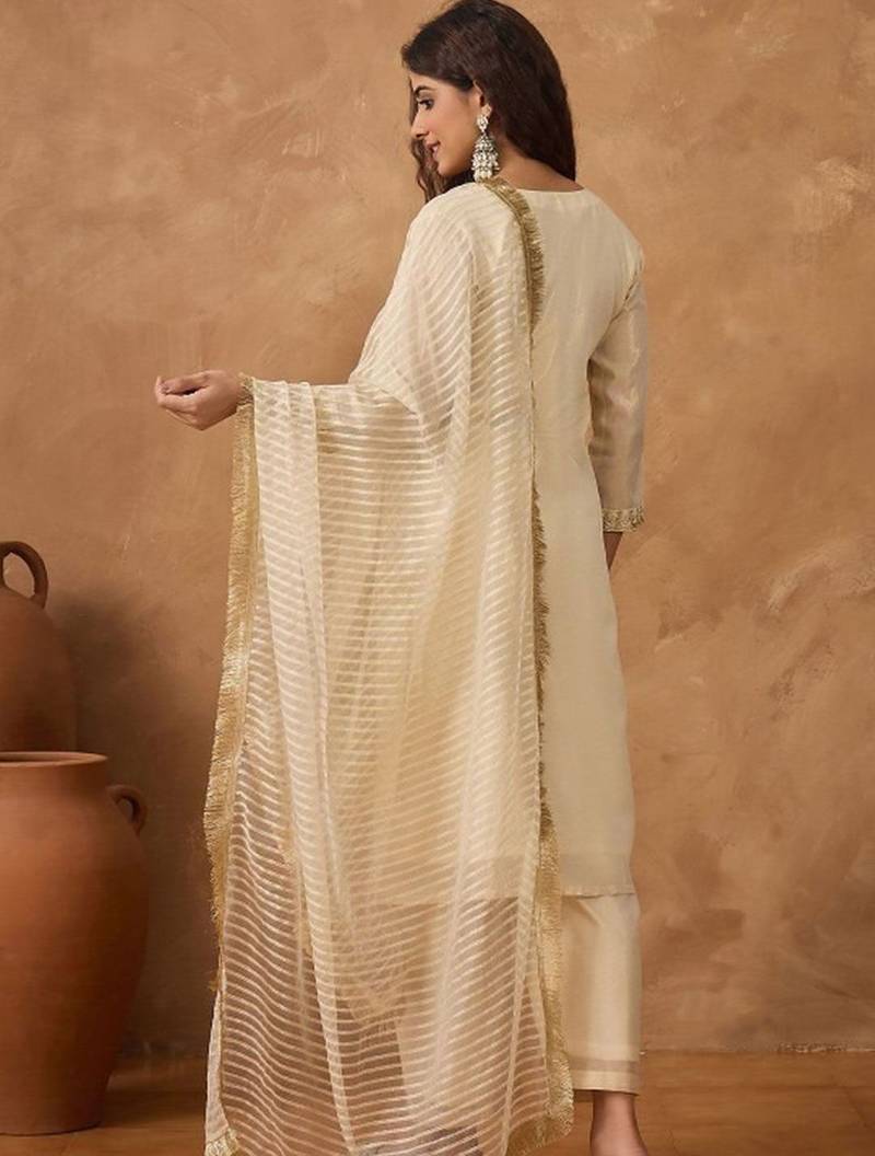 Yoke Design V-Neck Straight Kurta With Trousers & Dupatta