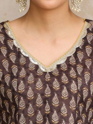 Women Floral Printed Regular Pure Cotton Kurta with Trousers & With Dupatta 3