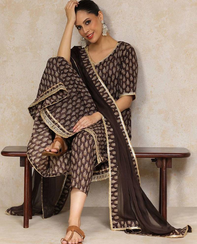 Women Floral Printed Regular Pure Cotton Kurta with Trousers & With Dupatta