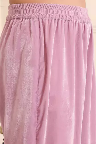 Women V Neck Balloon Sleeve V Neck Velvet Winter Kurta with Trouser