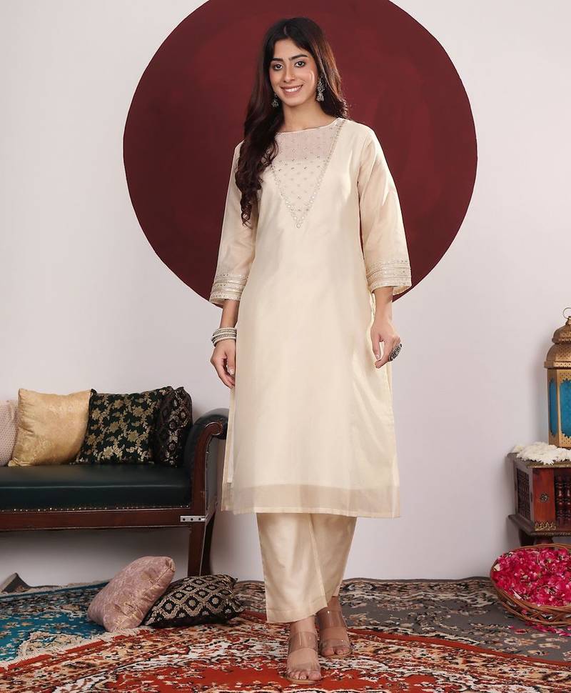 Floral Yoke Design Round Neck Regular Kurta With Palazzo With Dupatta