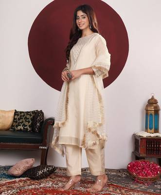 Floral Yoke Design Round Neck Regular Kurta With Palazzo With Dupatta 1