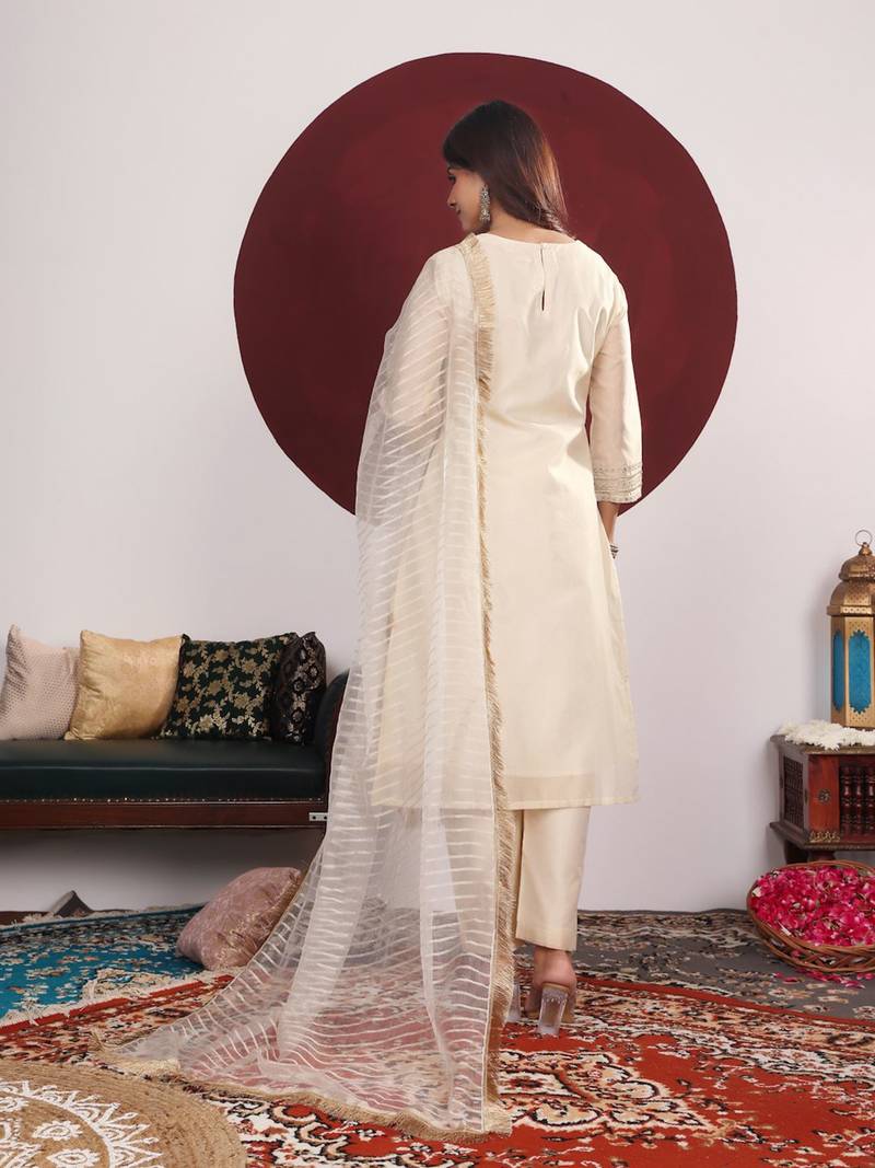 Floral Yoke Design Round Neck Regular Kurta With Palazzo With Dupatta