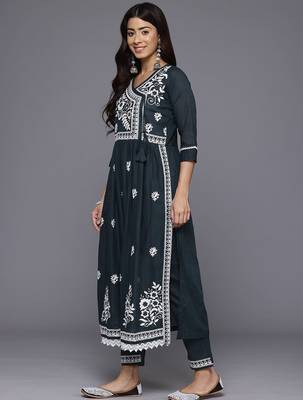 Women Floral Embroidered Angrakha Kurta with Trousers & With Dupatta 6