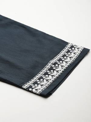 Women Floral Embroidered Angrakha Kurta with Trousers & With Dupatta 9