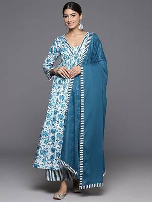 Printed Regular Kantha Work Pure Cotton Kurta with Palazzos & Dupatta 1