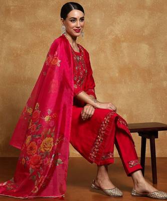 Women Floral Yoke Design Regular Thread Work Kurta with Trousers & With Dupatta 1