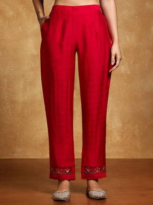 Women Floral Yoke Design Regular Thread Work Kurta with Trousers & With Dupatta 7
