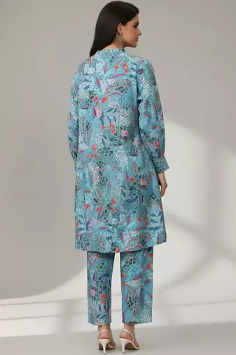 Women Floral Printed Regular Kurta with Trousers